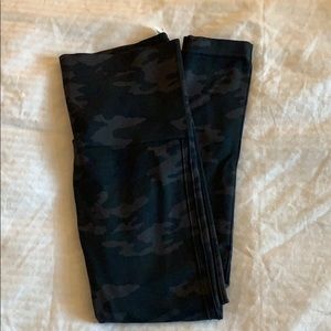 Spanx - Look At Me Now Cropped Seamless Leggings